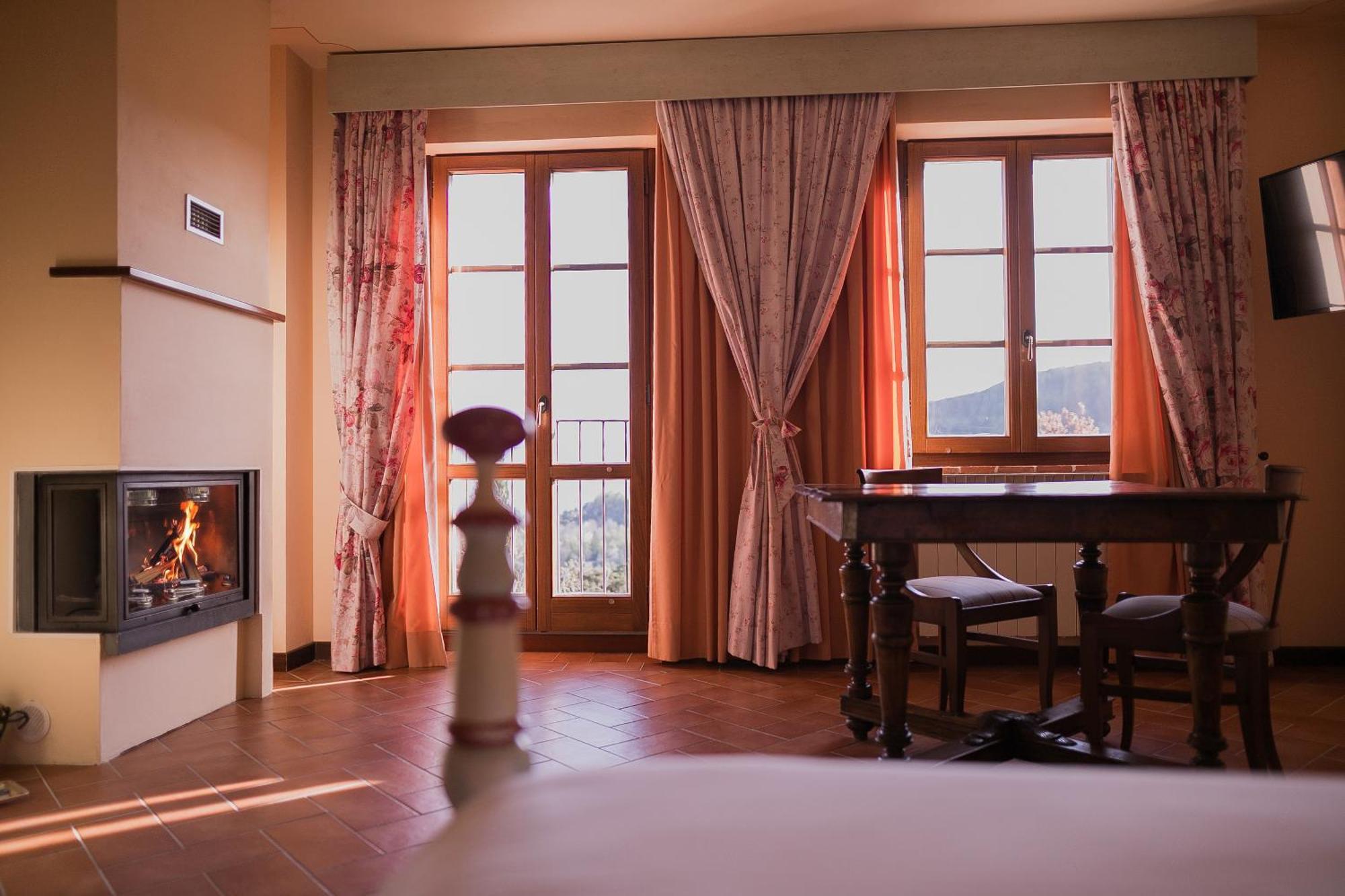 Borgo I Tre Baroni - Spa Suites & Resort 波皮 外观 照片